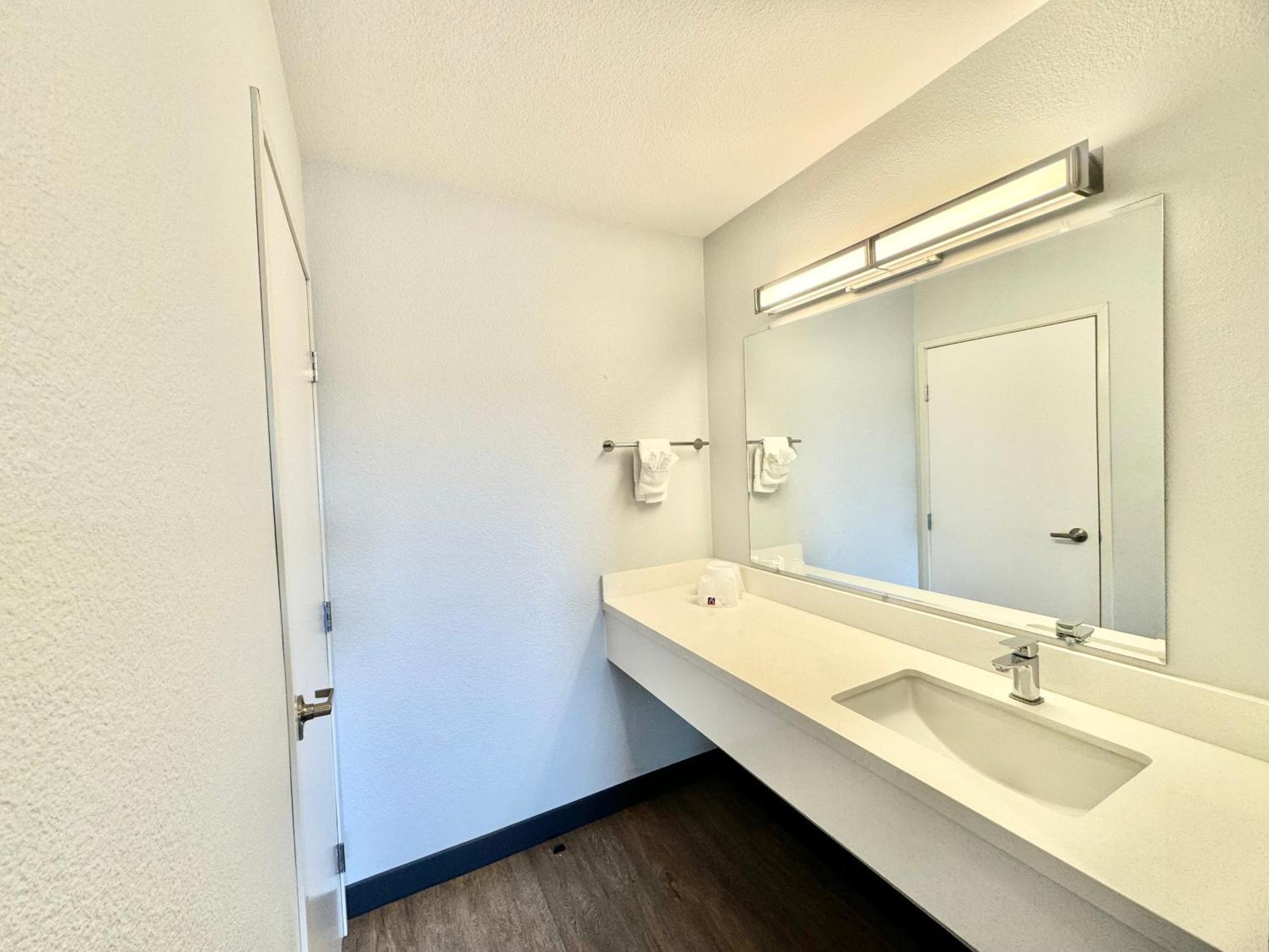 Motel 6-Bellflower, Ca - Los Angeles エクステリア 写真