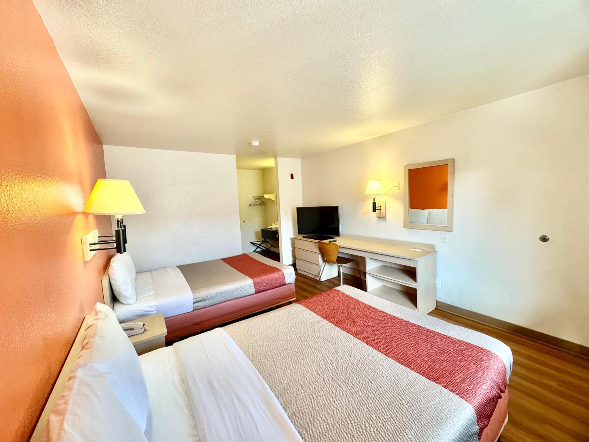 Motel 6-Bellflower, Ca - Los Angeles エクステリア 写真