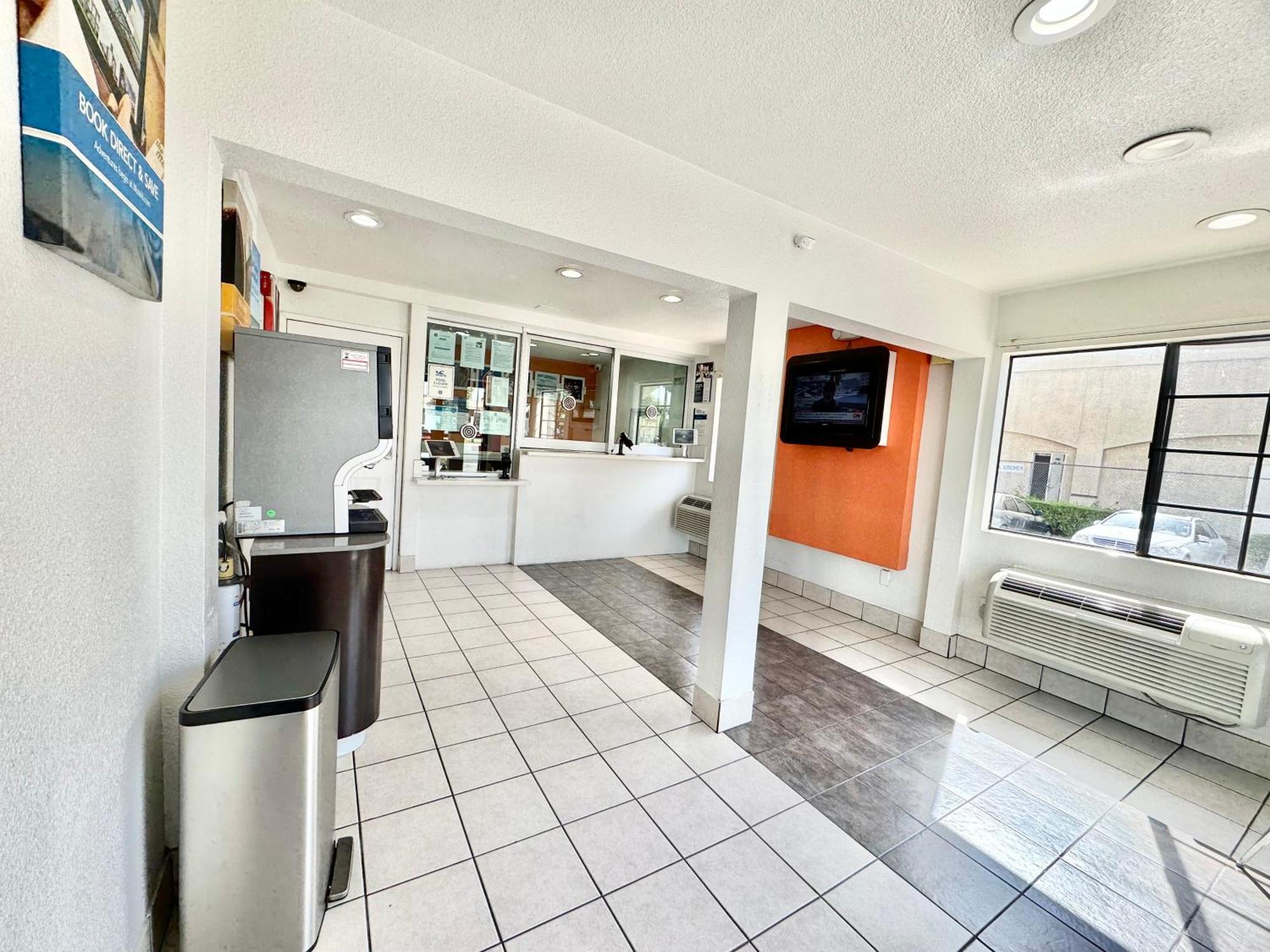 Motel 6-Bellflower, Ca - Los Angeles エクステリア 写真