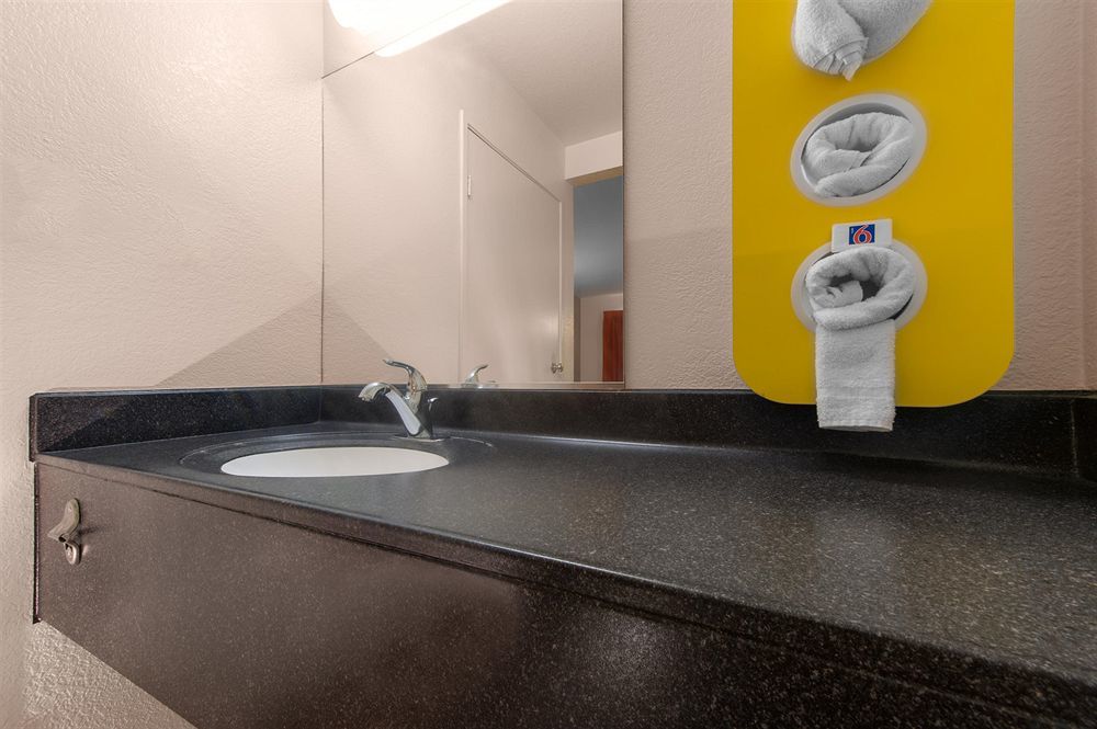Motel 6-Bellflower, Ca - Los Angeles エクステリア 写真