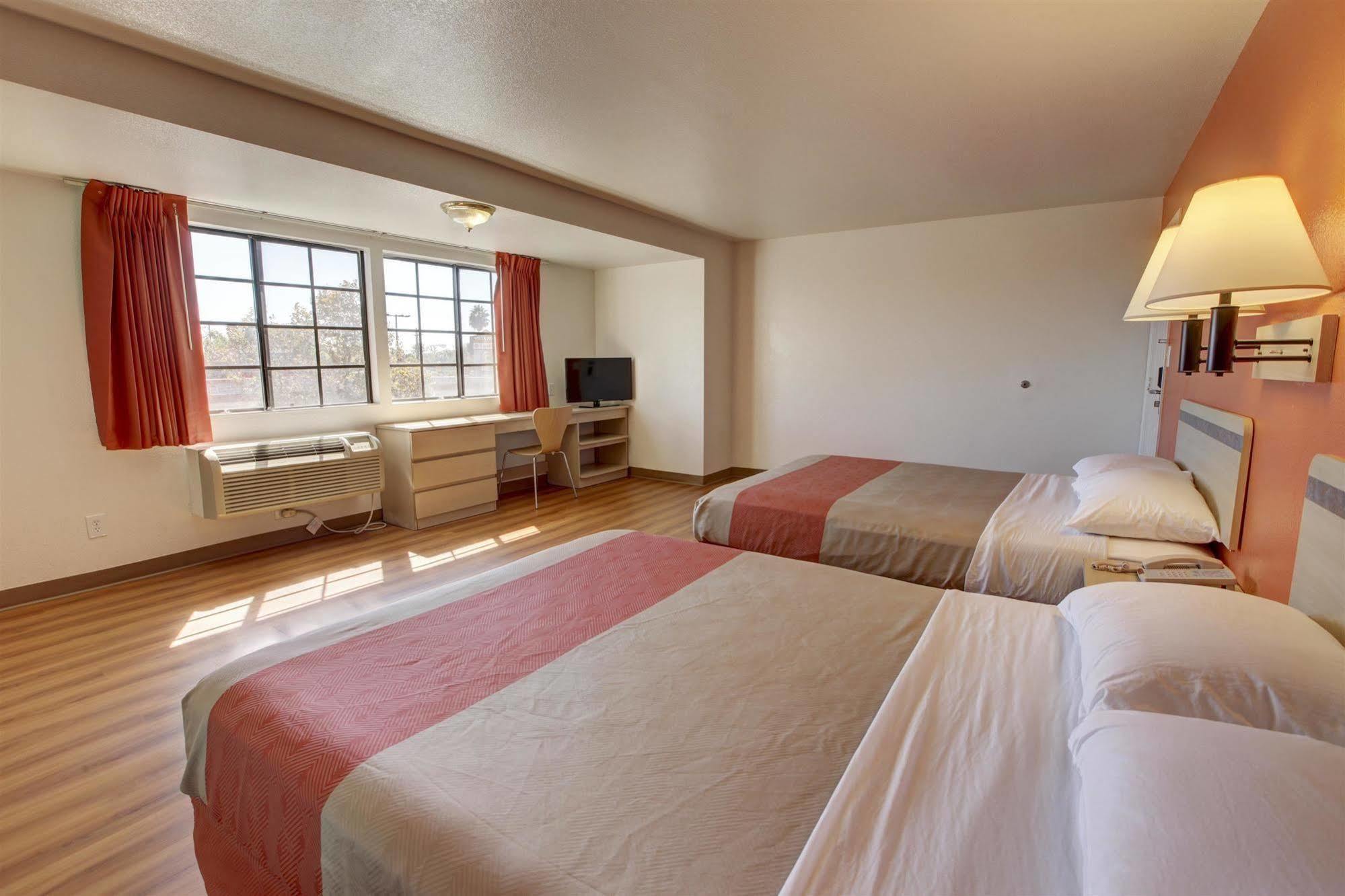 Motel 6-Bellflower, Ca - Los Angeles エクステリア 写真